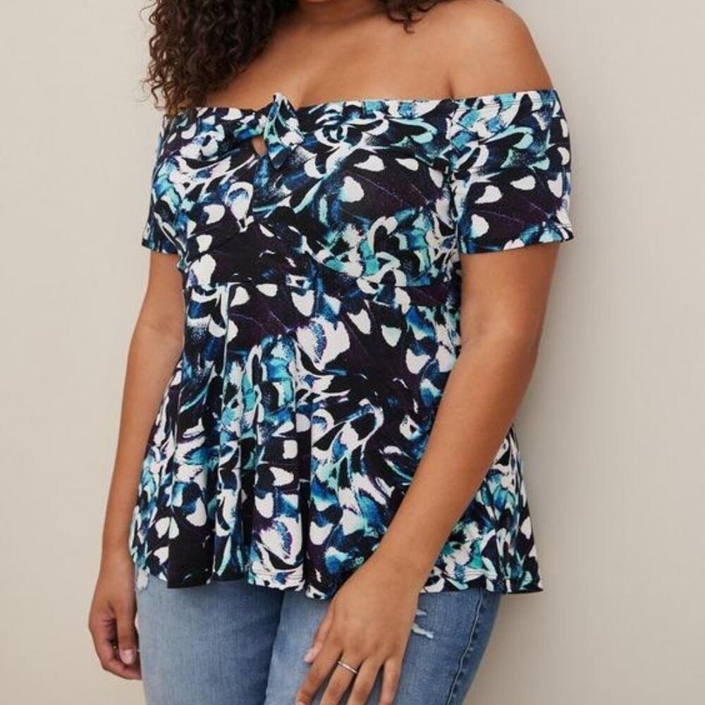 EUC Torrid 0X Babydoll Super Soft Tie-Front Off-Shoulder Top